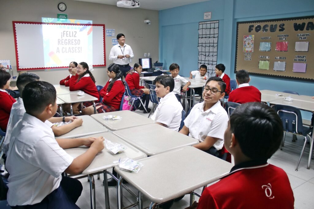 Middle Years students working together in class