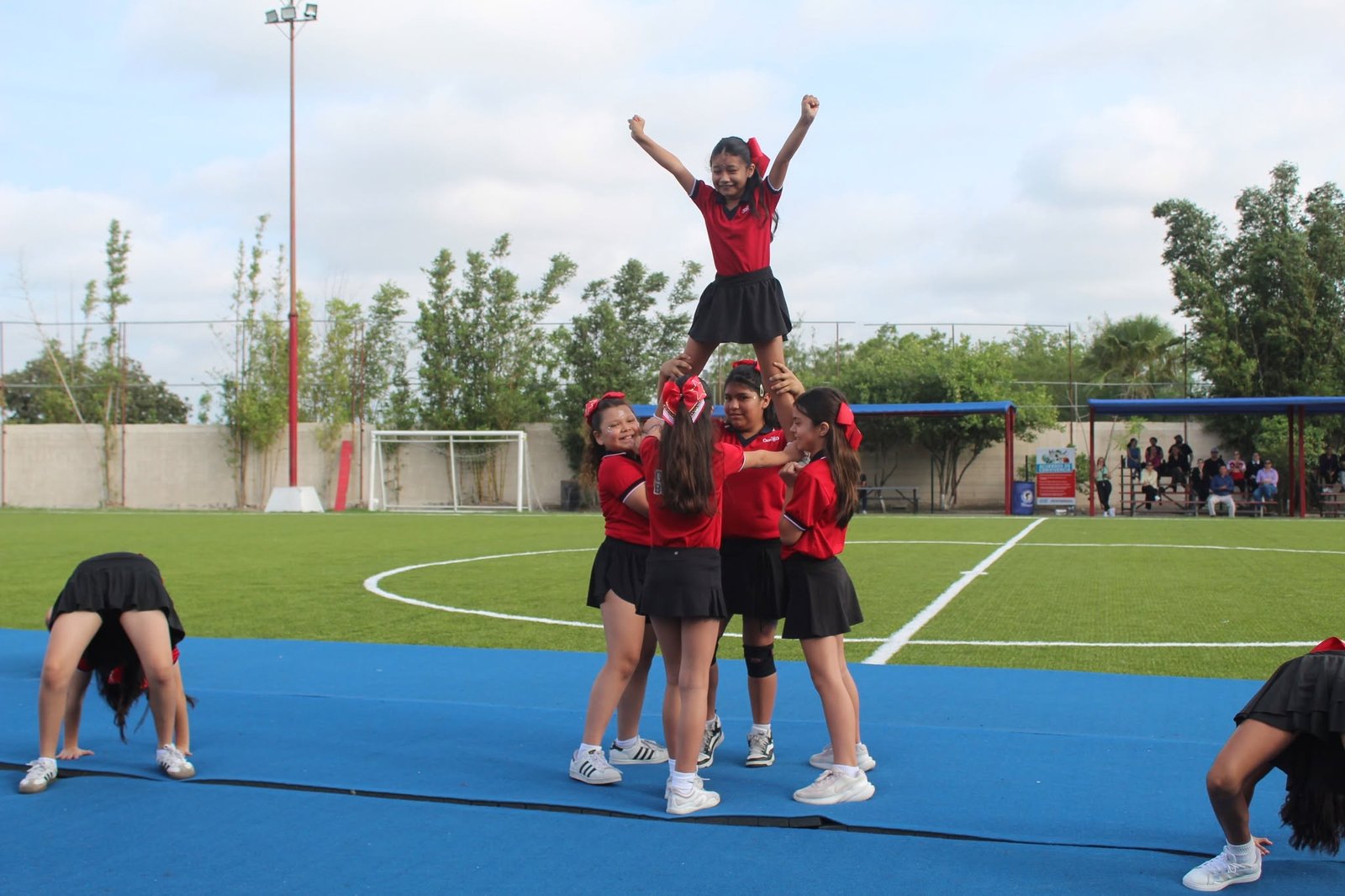 Cheerleading at Oxfordian After School, photo 1