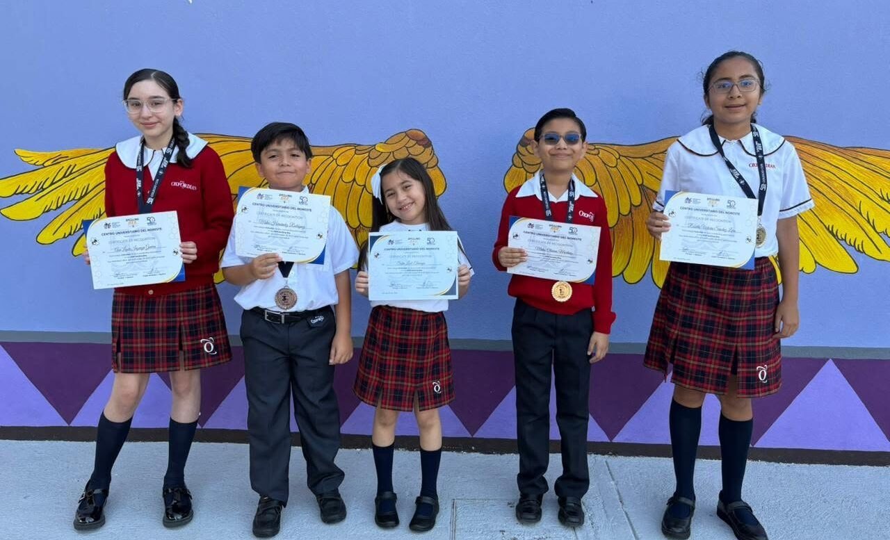 Las Quintas spelling bee finalists with their certificates